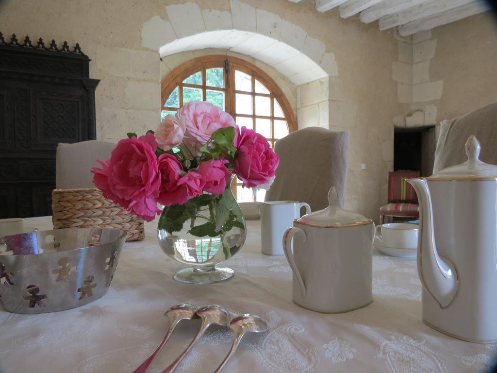 Le Chatelet Thilouze Bed and Breakfast Exterior foto